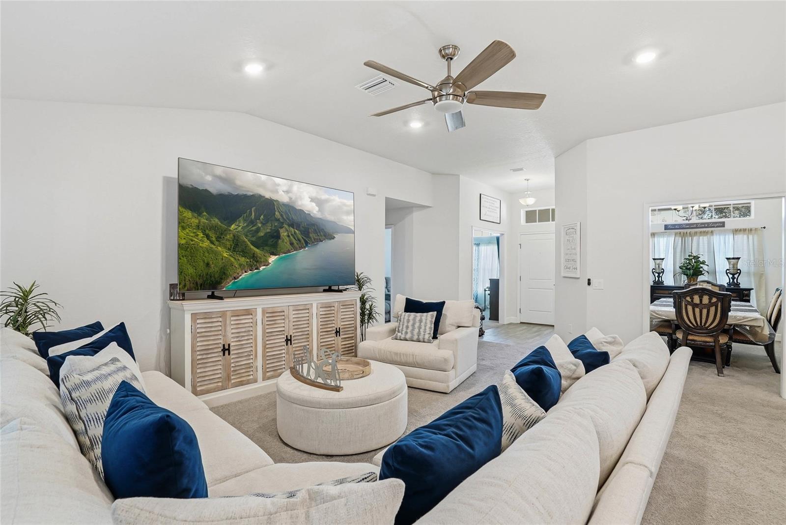 WYNDSOR PLACE - Residential