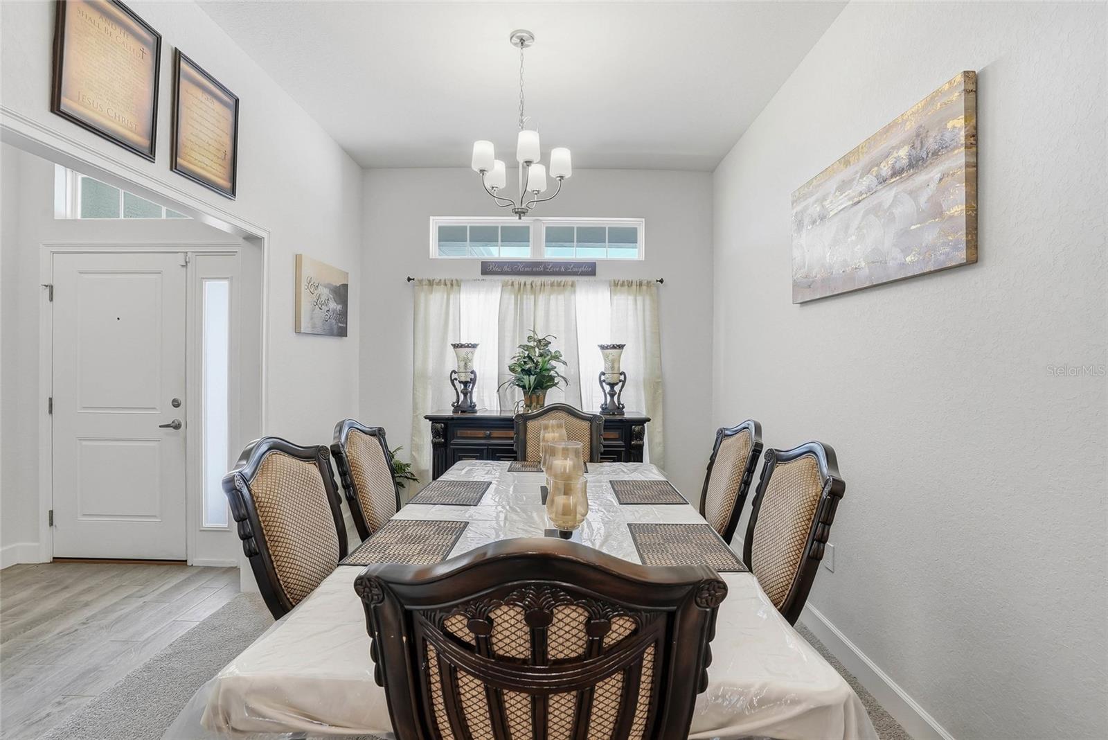 WYNDSOR PLACE - Residential