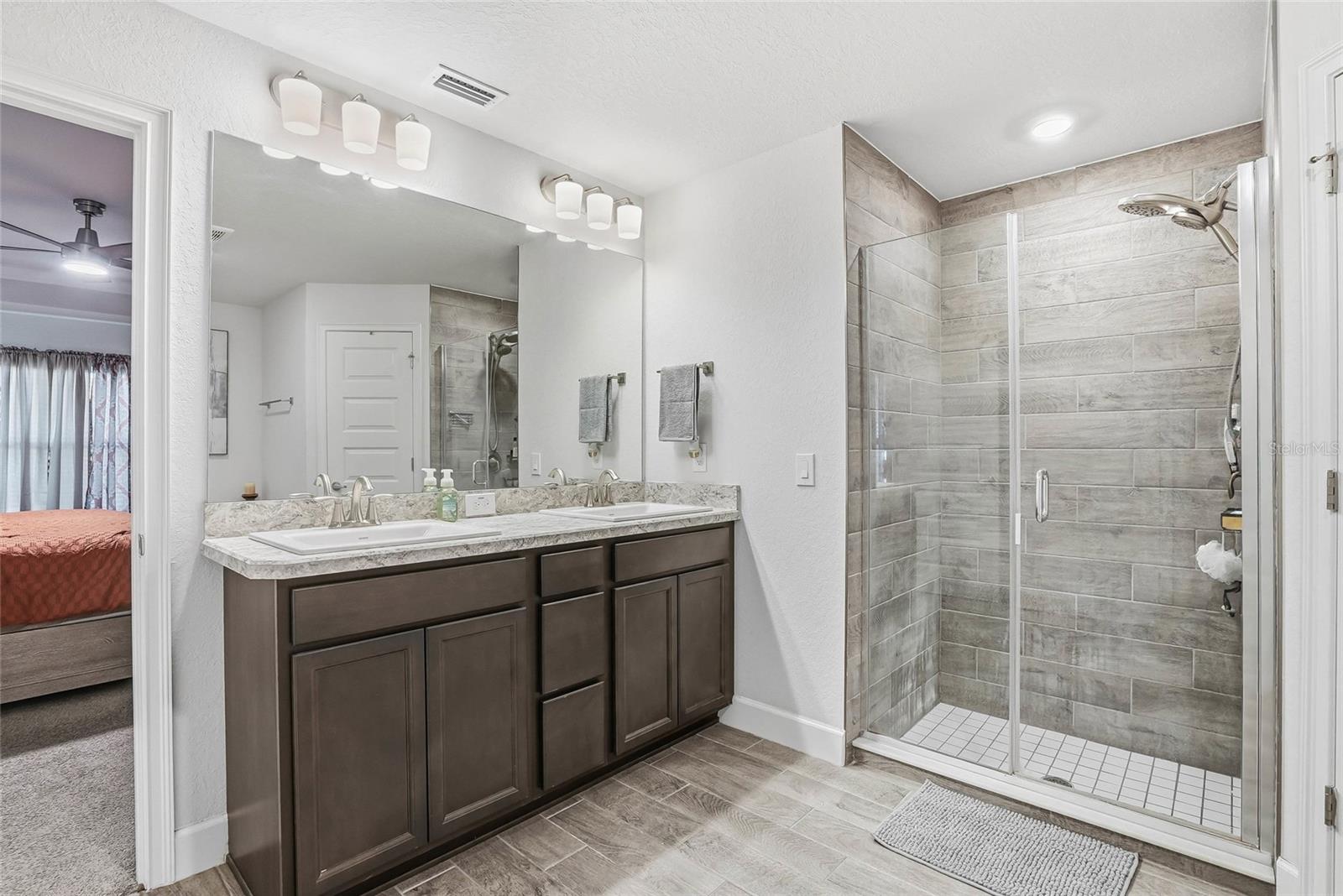 WYNDSOR PLACE - Residential
