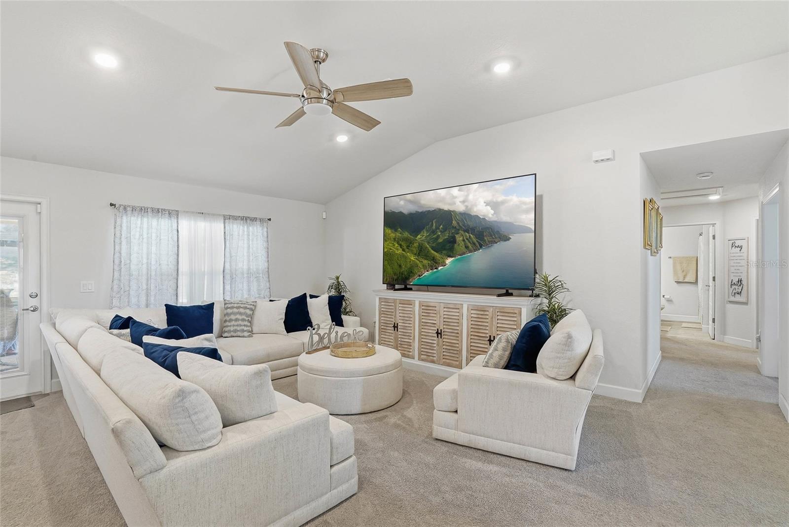 WYNDSOR PLACE - Residential