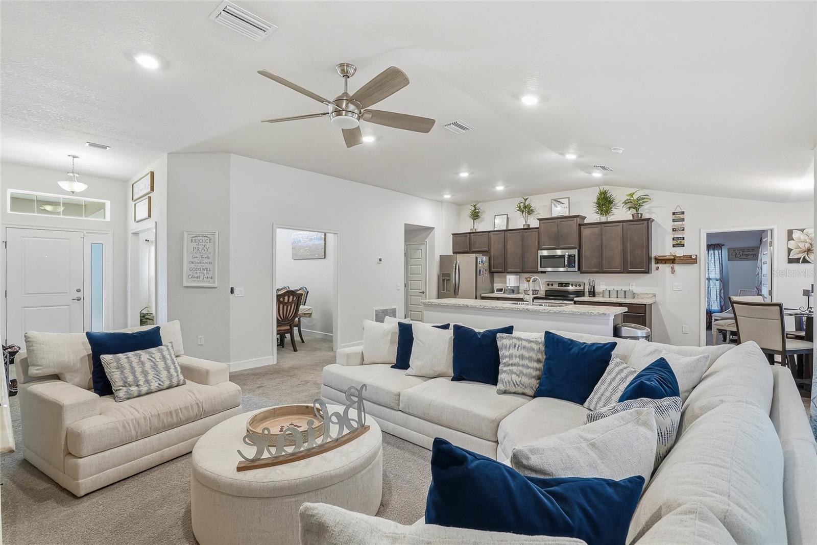 WYNDSOR PLACE - Residential