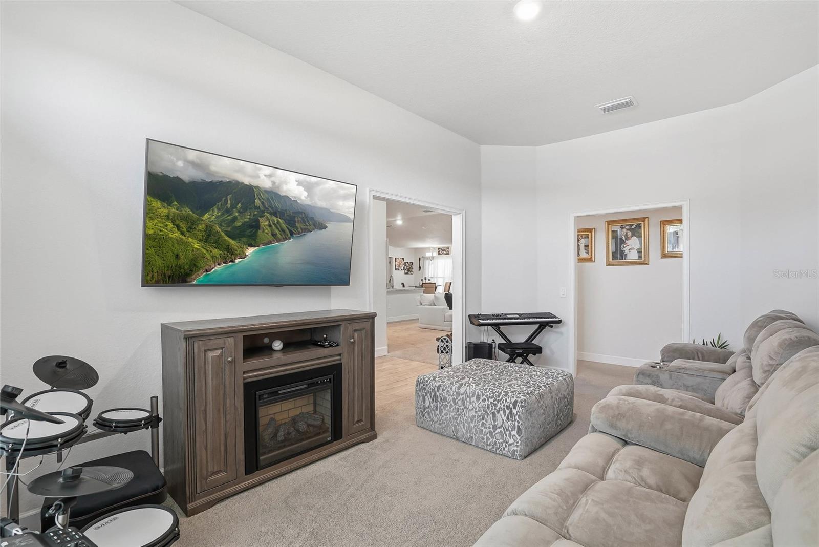 WYNDSOR PLACE - Residential