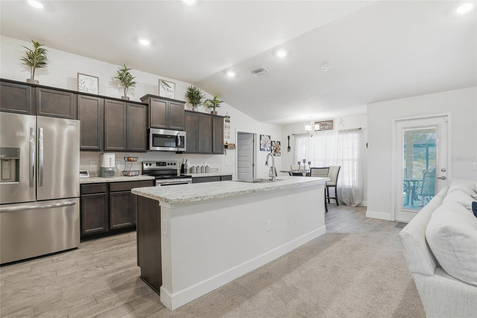 WYNDSOR PLACE - Residential