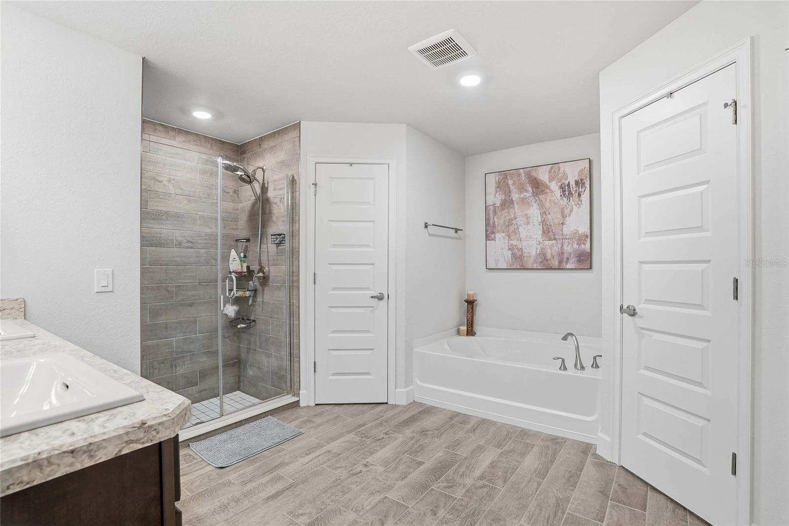 WYNDSOR PLACE - Residential