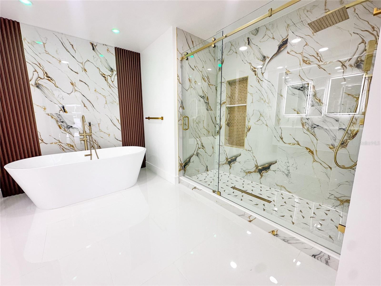 RIVER COUNTRY ESTATES - Residential