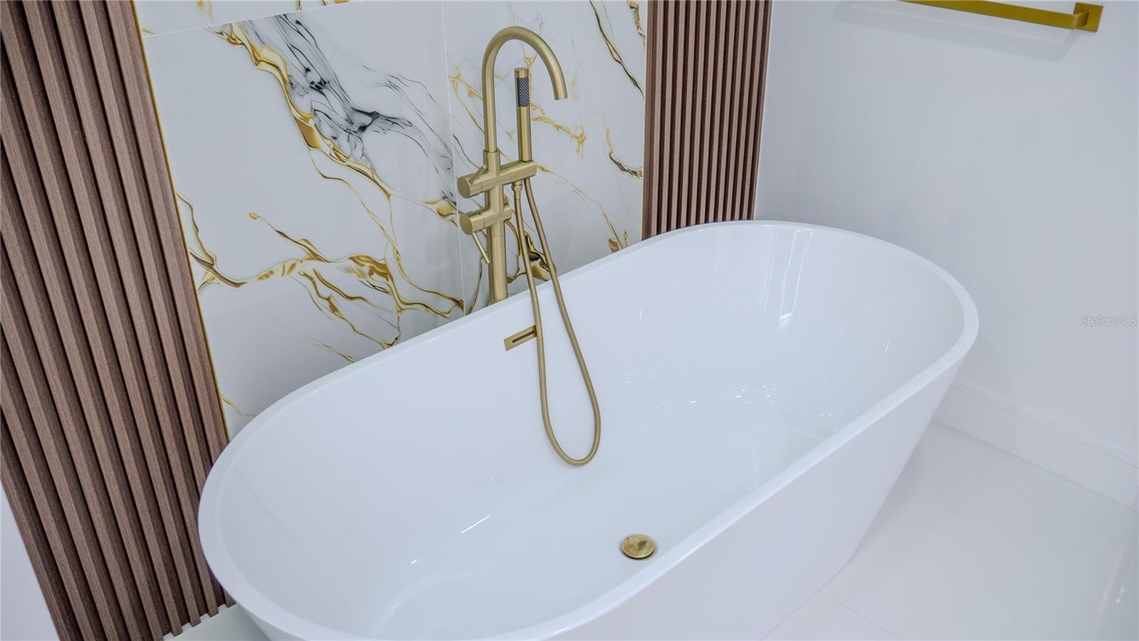 RIVER COUNTRY ESTATES - Residential