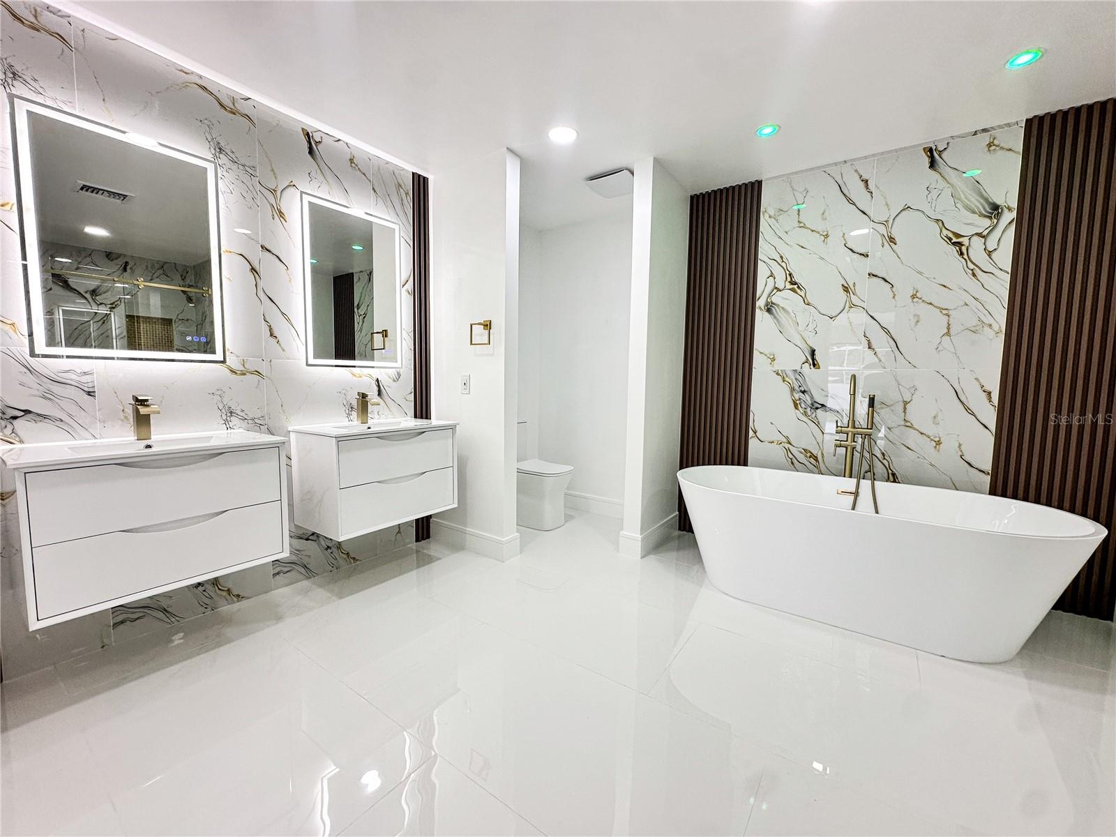 RIVER COUNTRY ESTATES - Residential