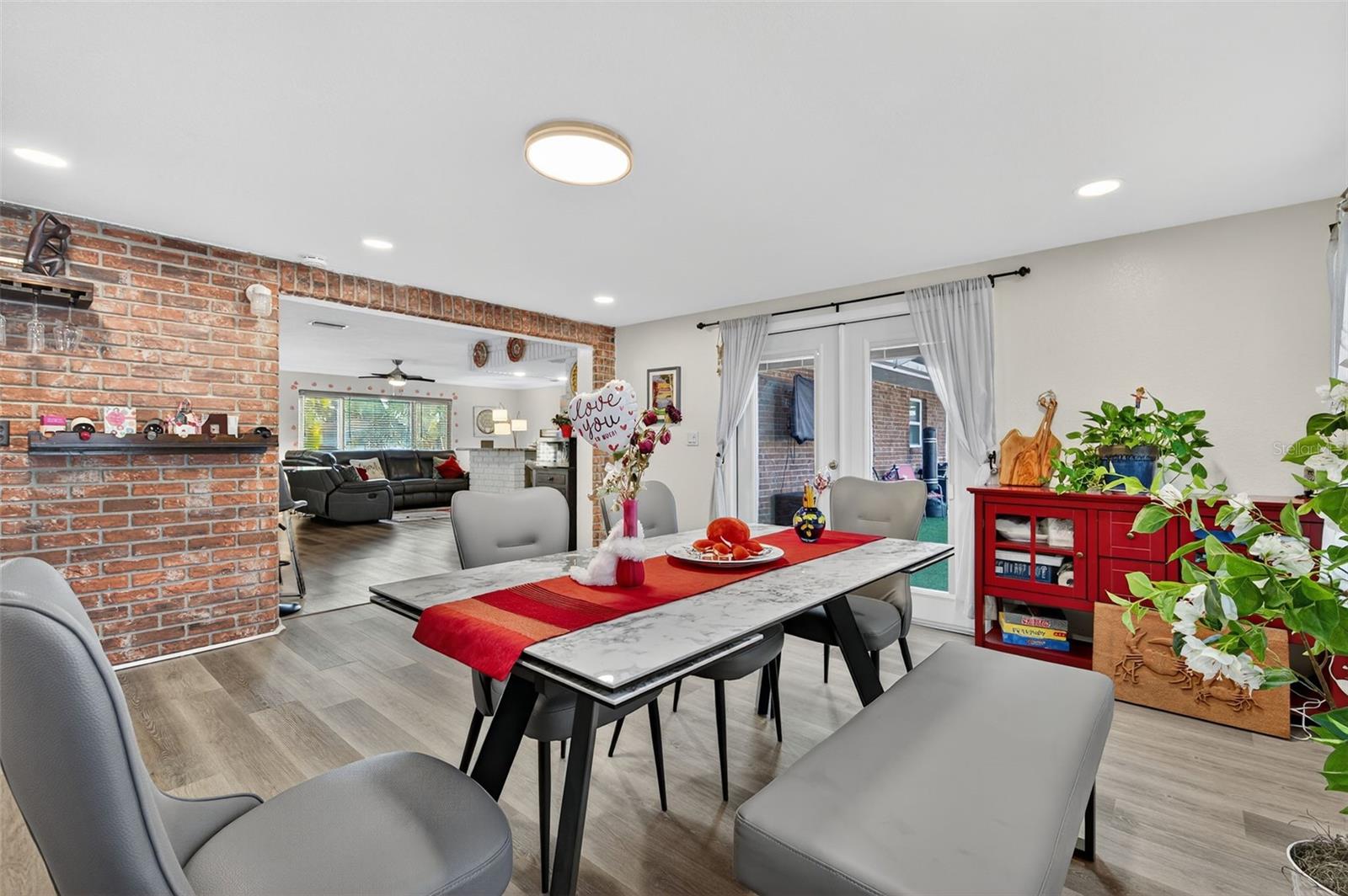 RIDGEWOOD GROVES - Residential Lease