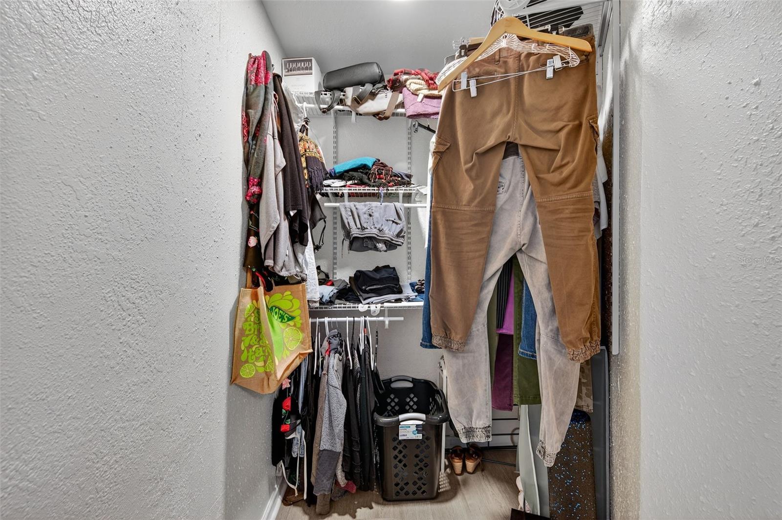 RIDGEWOOD GROVES - Residential Lease