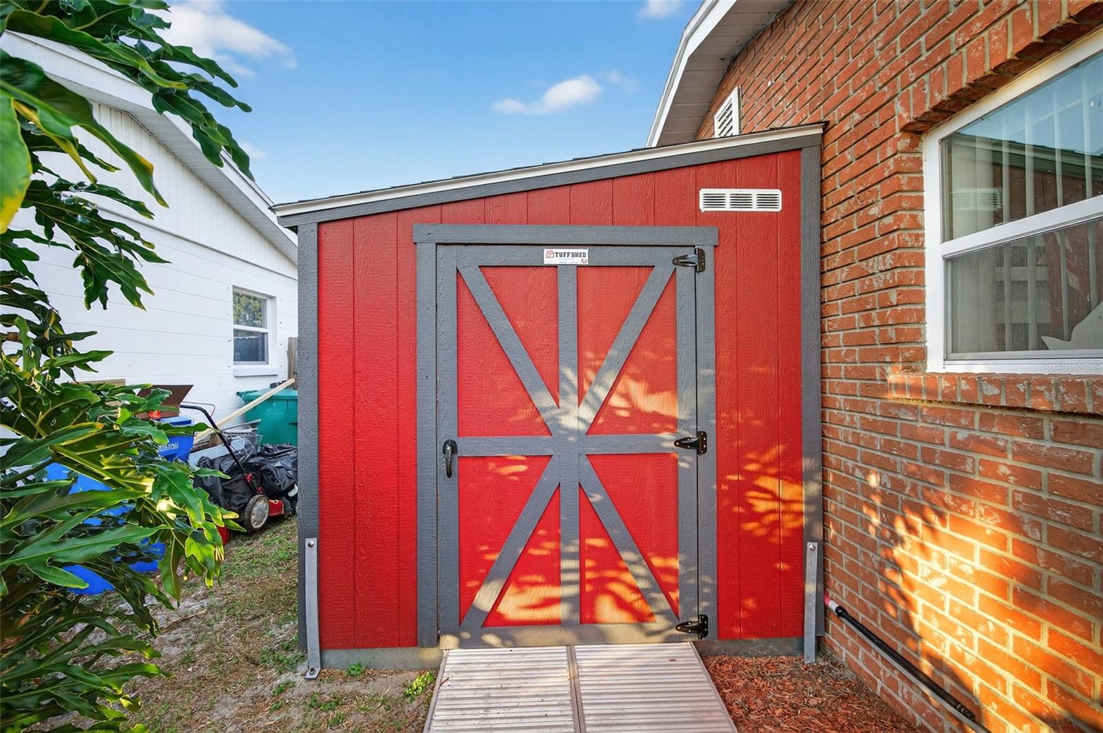 RIDGEWOOD GROVES - Residential Lease