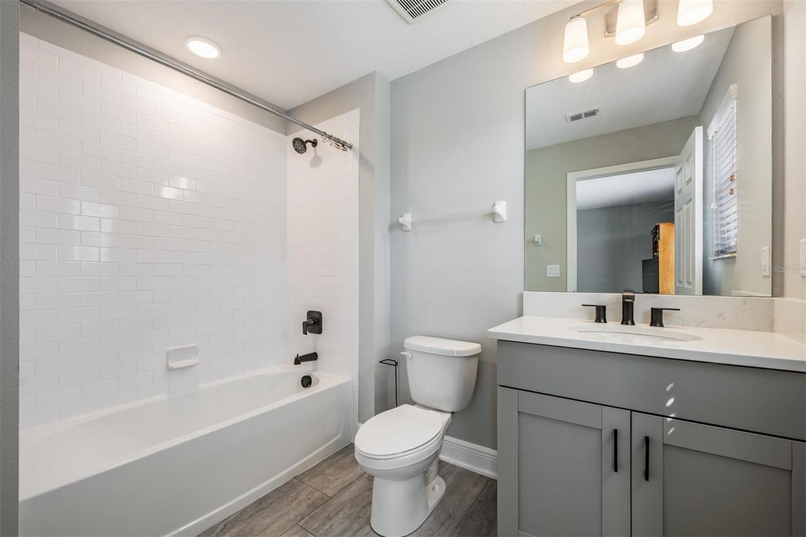 WHISPERING OAKS PRESERVE - Residential