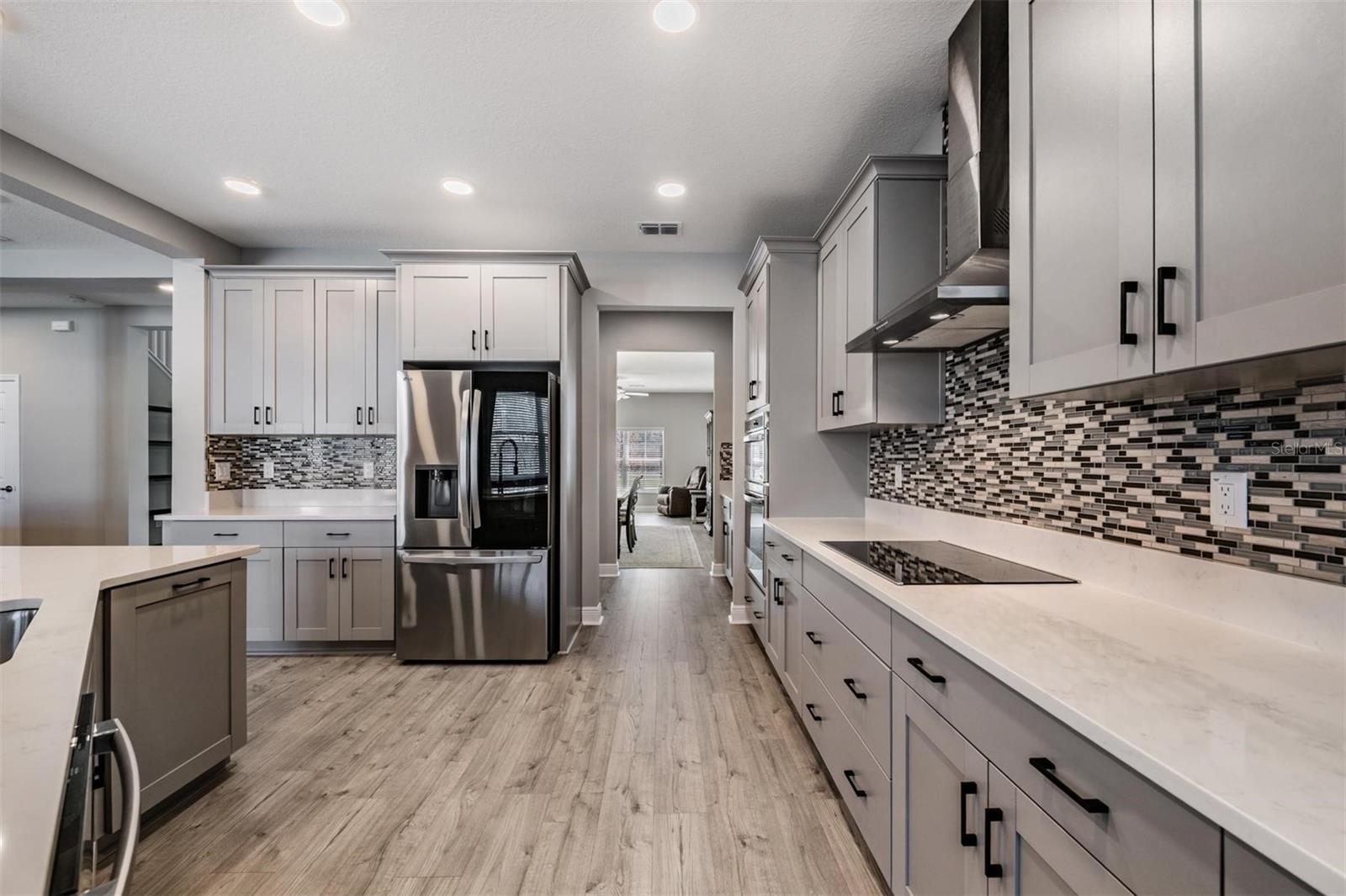 WHISPERING OAKS PRESERVE - Residential