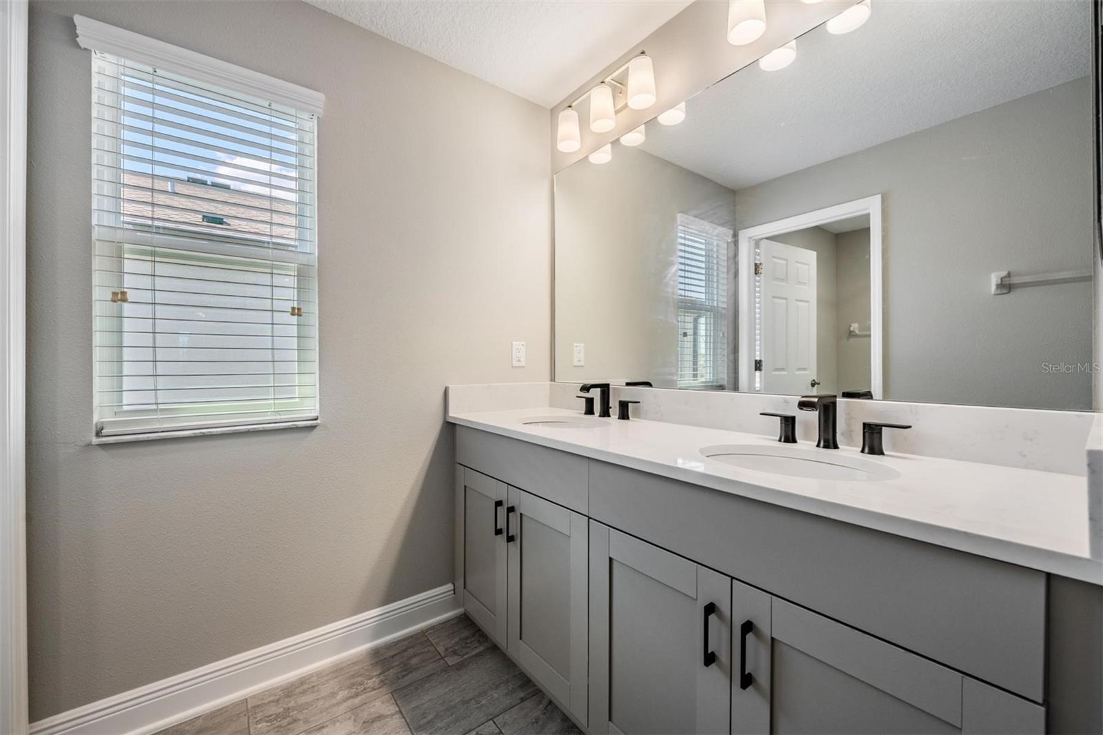 WHISPERING OAKS PRESERVE - Residential