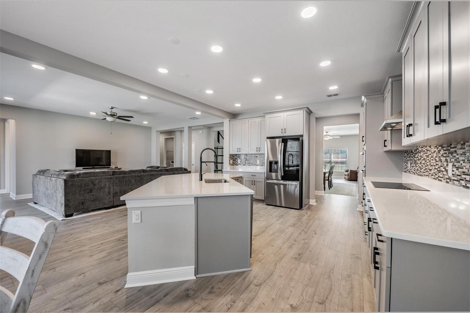 WHISPERING OAKS PRESERVE - Residential