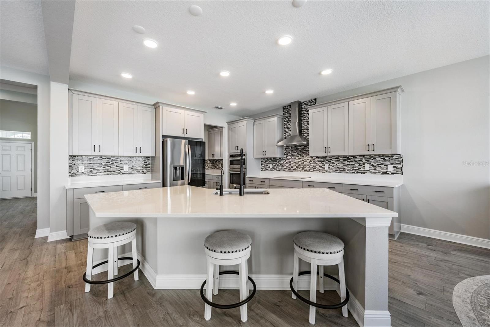 WHISPERING OAKS PRESERVE - Residential