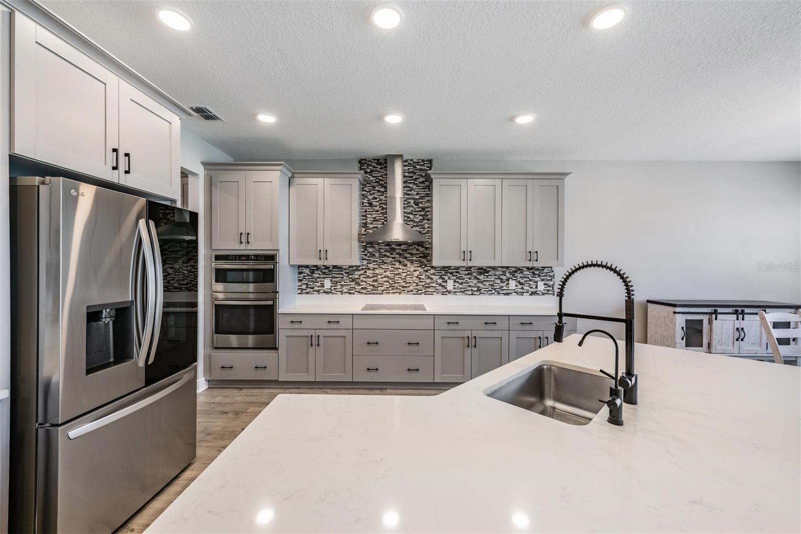 WHISPERING OAKS PRESERVE - Residential