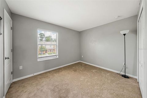 A home in LAKELAND