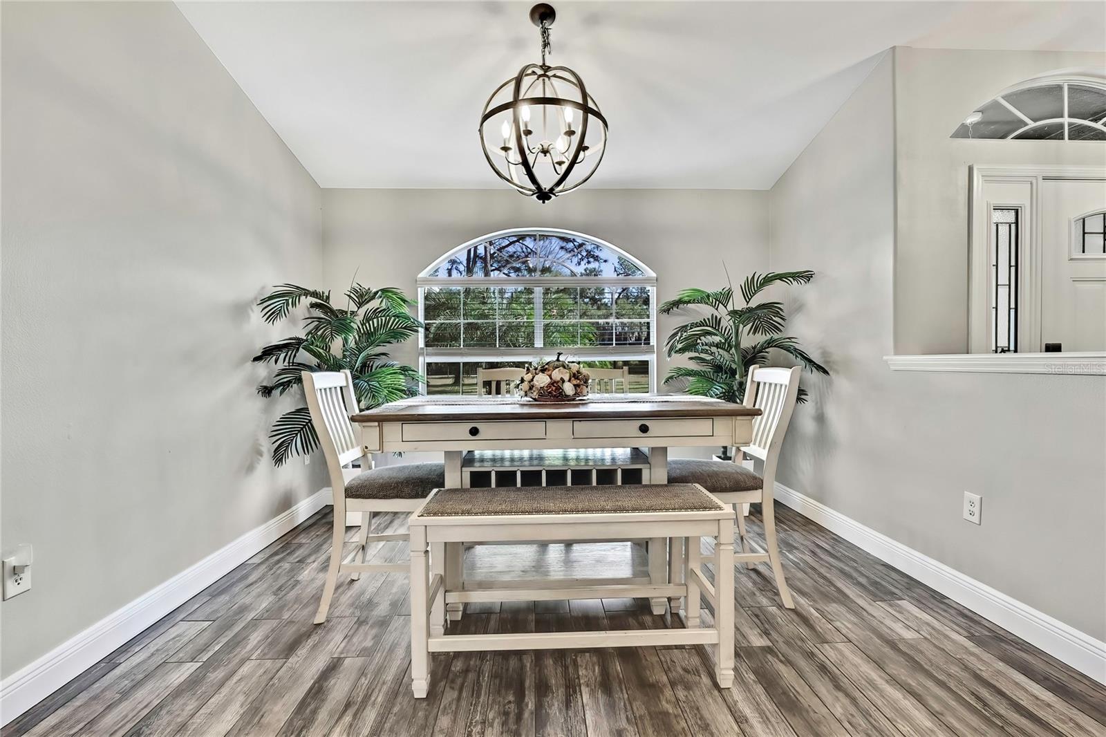 14.6 ACRES MOL IN S1/2 OF SE1/4 OF SW1/4 LYING W O - Residential