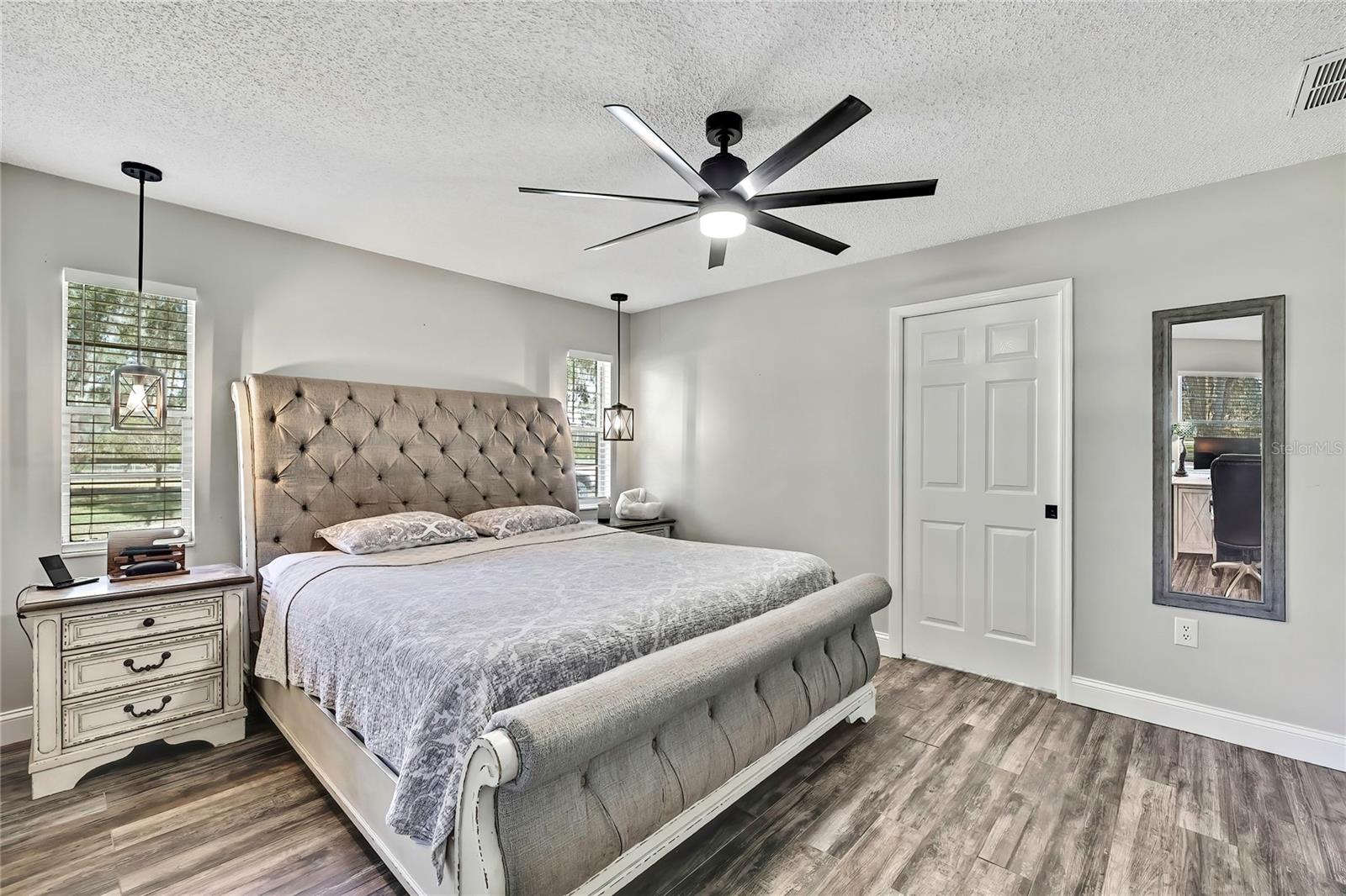 14.6 ACRES MOL IN S1/2 OF SE1/4 OF SW1/4 LYING W O - Residential