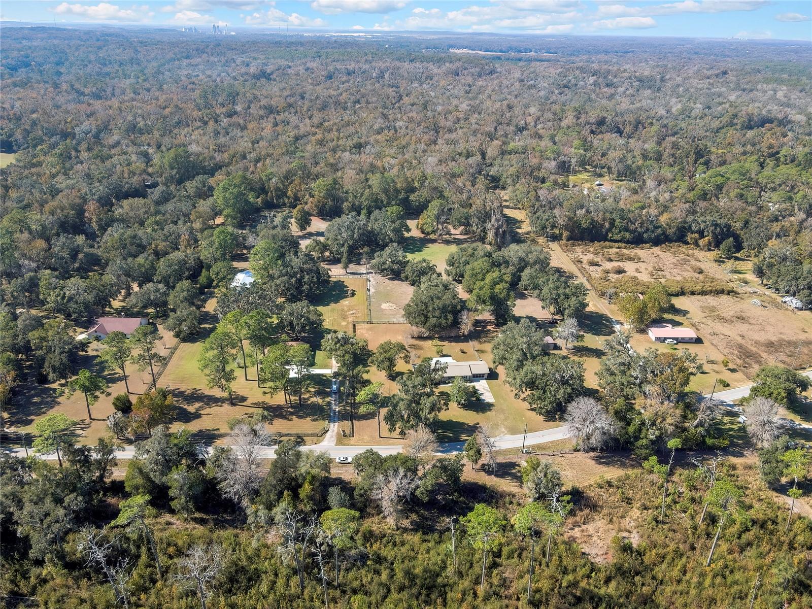 14.6 ACRES MOL IN S1/2 OF SE1/4 OF SW1/4 LYING W O - Residential