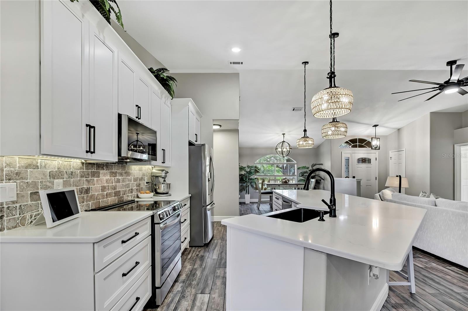 14.6 ACRES MOL IN S1/2 OF SE1/4 OF SW1/4 LYING W O - Residential