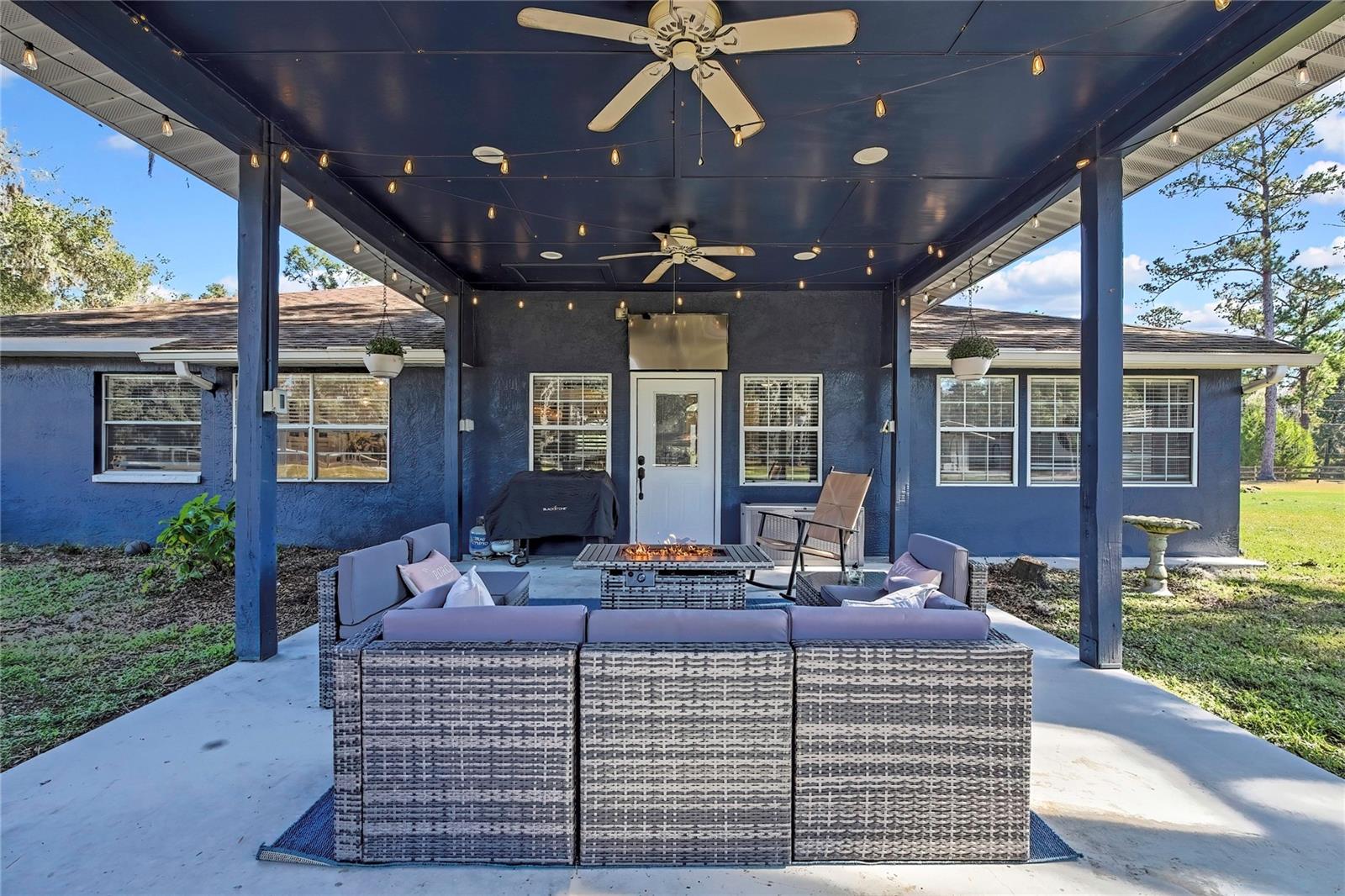 14.6 ACRES MOL IN S1/2 OF SE1/4 OF SW1/4 LYING W O - Residential