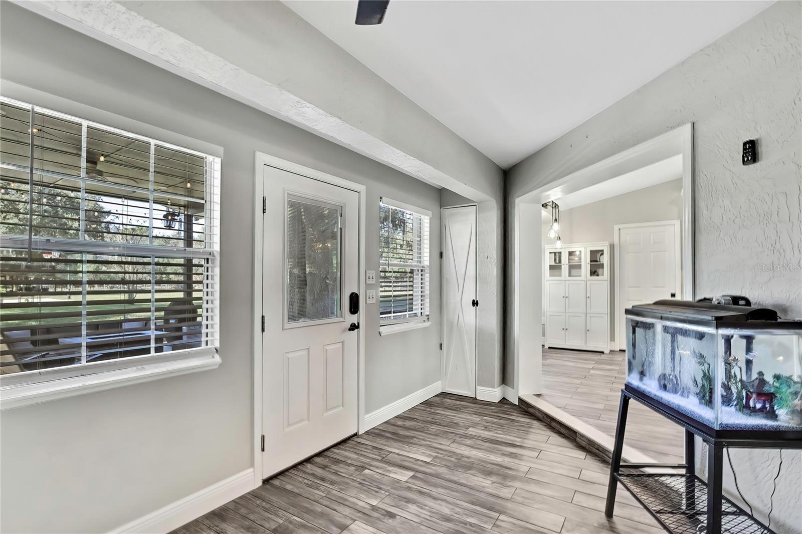 14.6 ACRES MOL IN S1/2 OF SE1/4 OF SW1/4 LYING W O - Residential