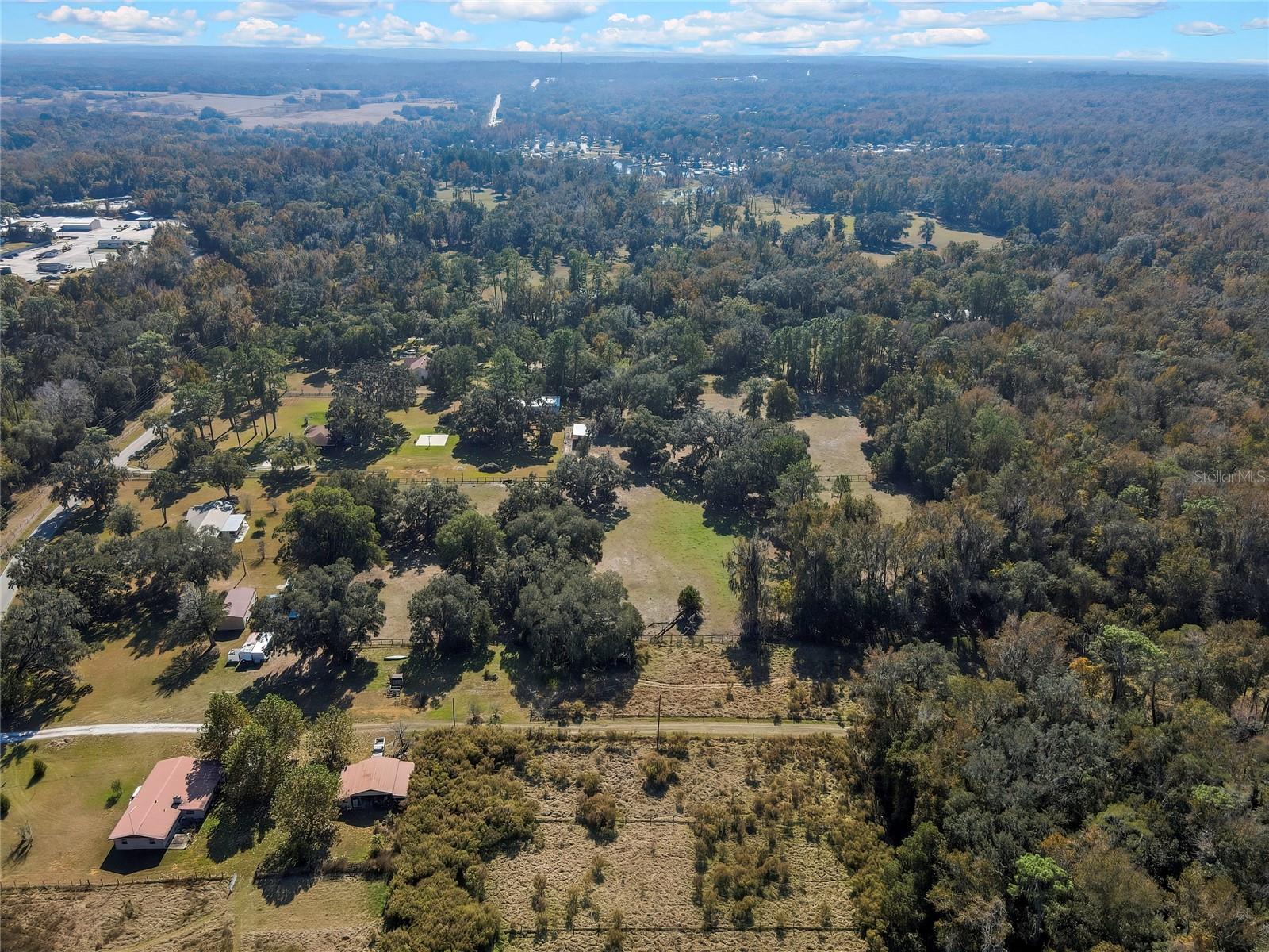 14.6 ACRES MOL IN S1/2 OF SE1/4 OF SW1/4 LYING W O - Residential