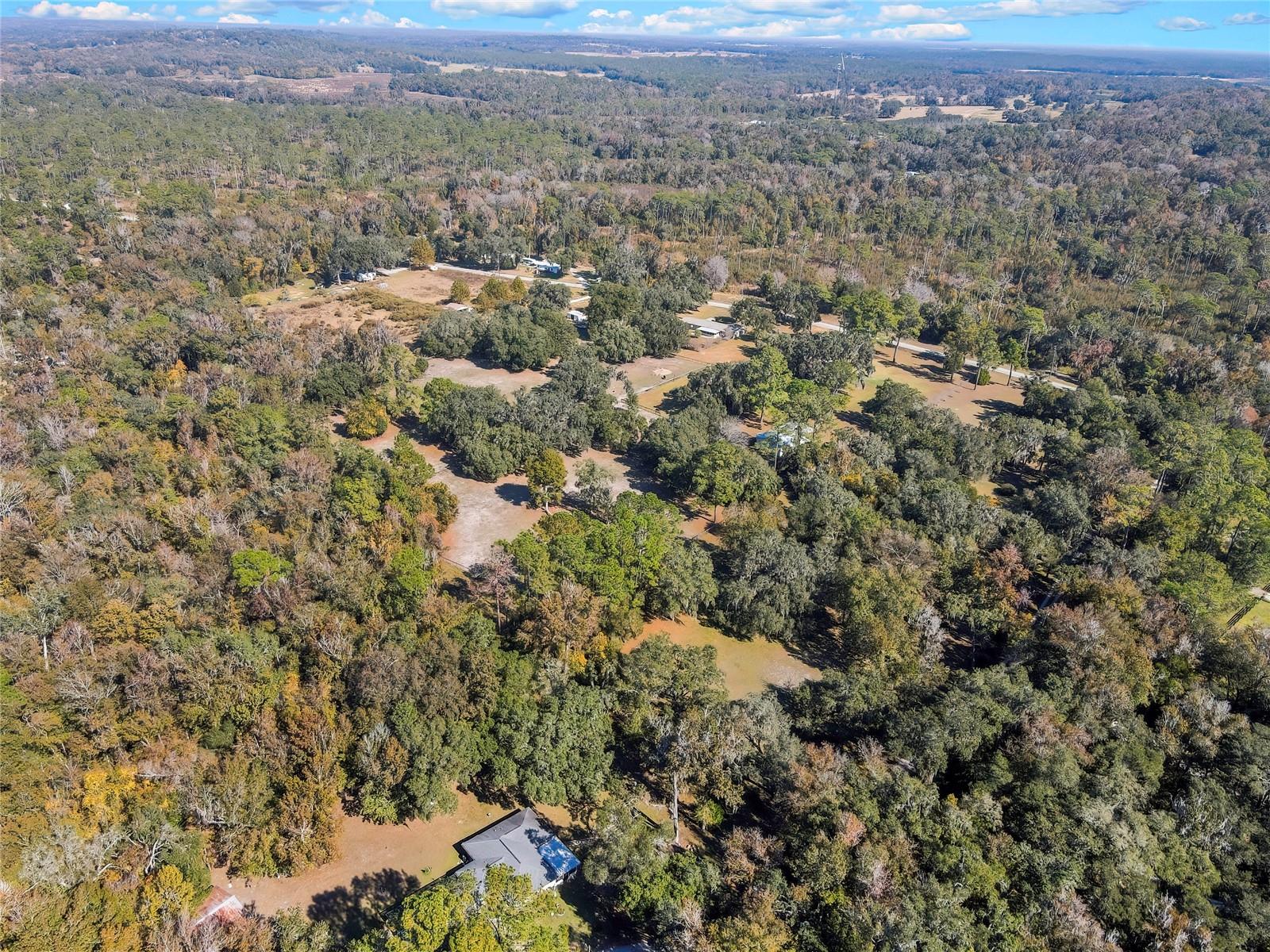 14.6 ACRES MOL IN S1/2 OF SE1/4 OF SW1/4 LYING W O - Residential