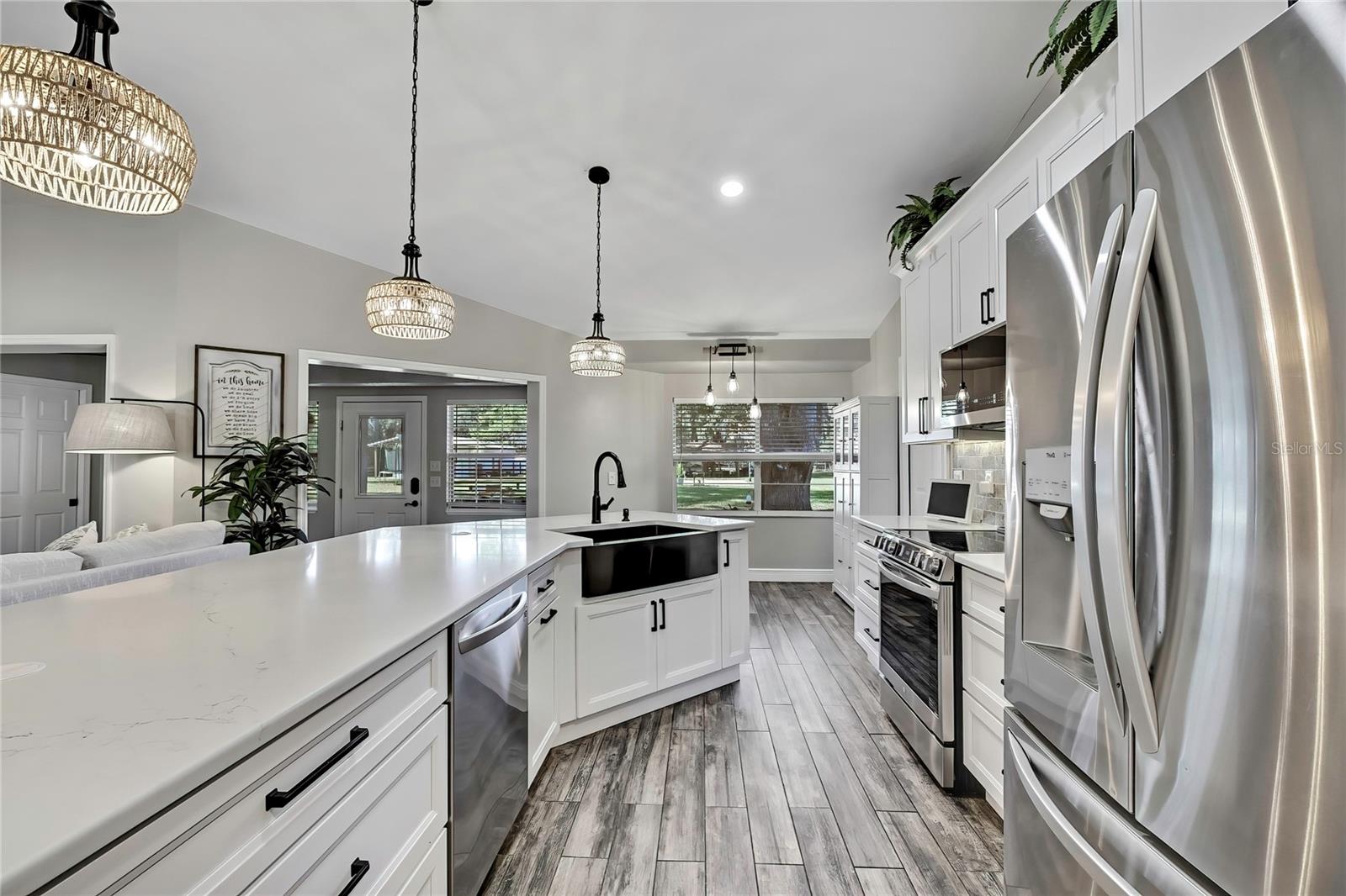 14.6 ACRES MOL IN S1/2 OF SE1/4 OF SW1/4 LYING W O - Residential