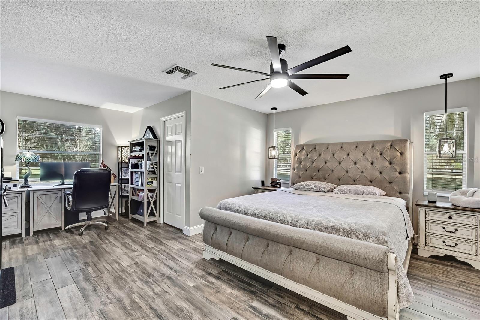 14.6 ACRES MOL IN S1/2 OF SE1/4 OF SW1/4 LYING W O - Residential