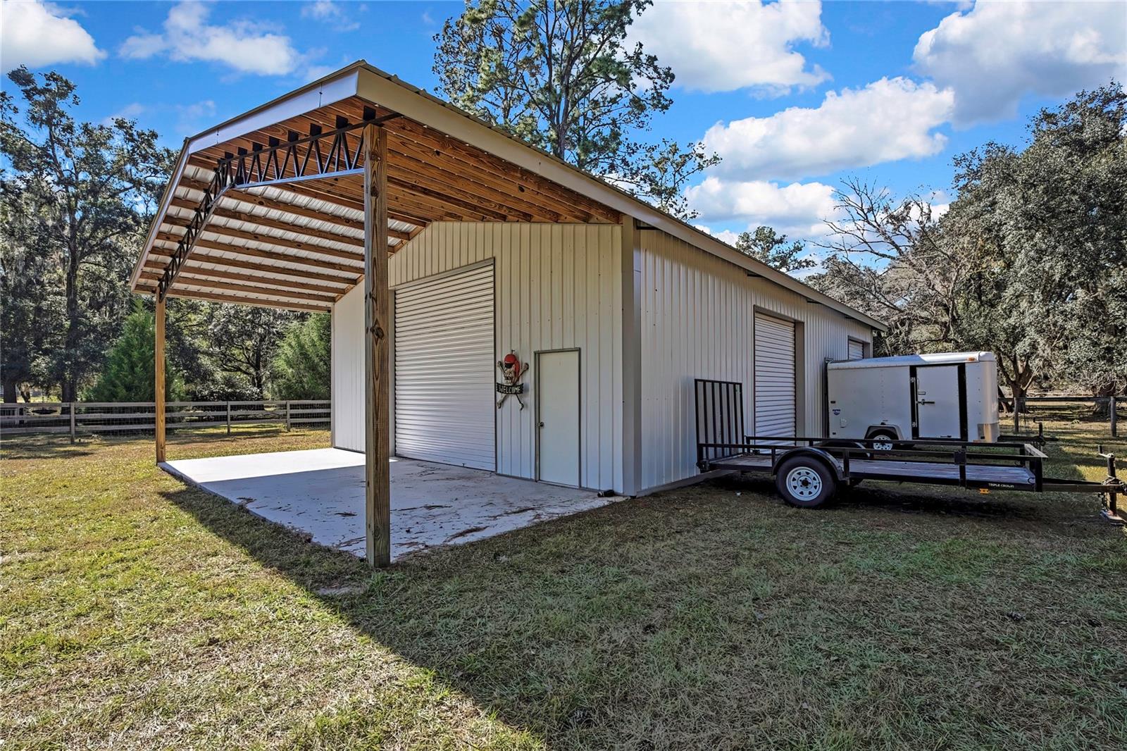 14.6 ACRES MOL IN S1/2 OF SE1/4 OF SW1/4 LYING W O - Residential