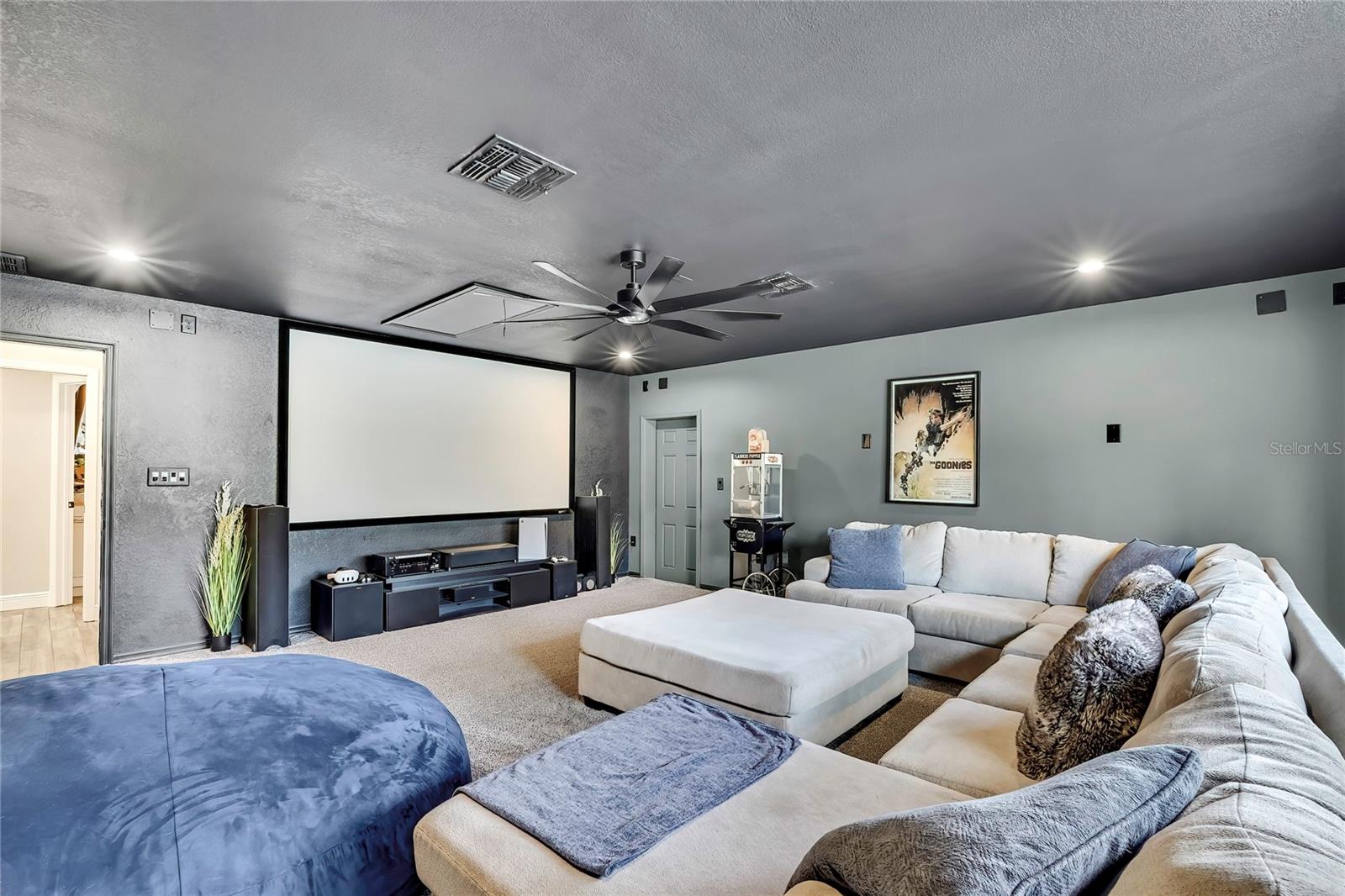 14.6 ACRES MOL IN S1/2 OF SE1/4 OF SW1/4 LYING W O - Residential