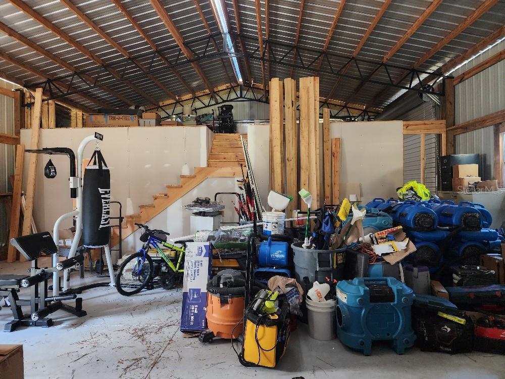 14.6 ACRES MOL IN S1/2 OF SE1/4 OF SW1/4 LYING W O - Residential