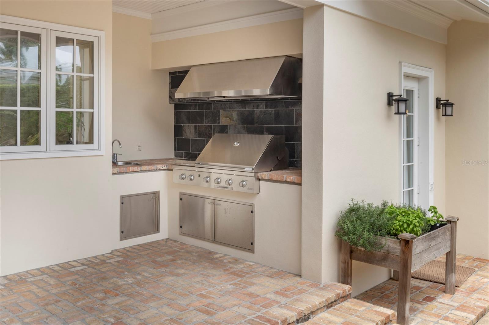 BALDWIN PARK - Residential