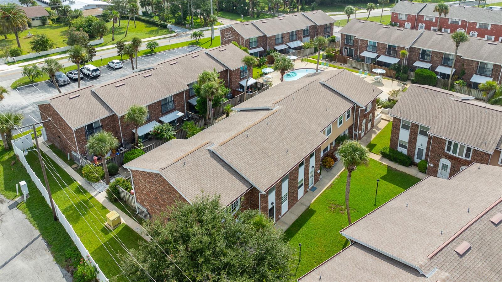 COLONIAL TWNHS CONDO APT PH 01 - Residential