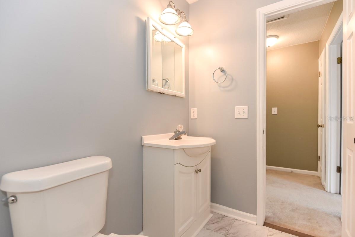 COLONIAL TWNHS CONDO APT PH 01 - Residential