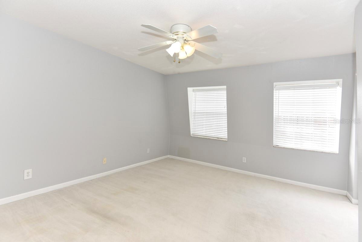 COLONIAL TWNHS CONDO APT PH 01 - Residential