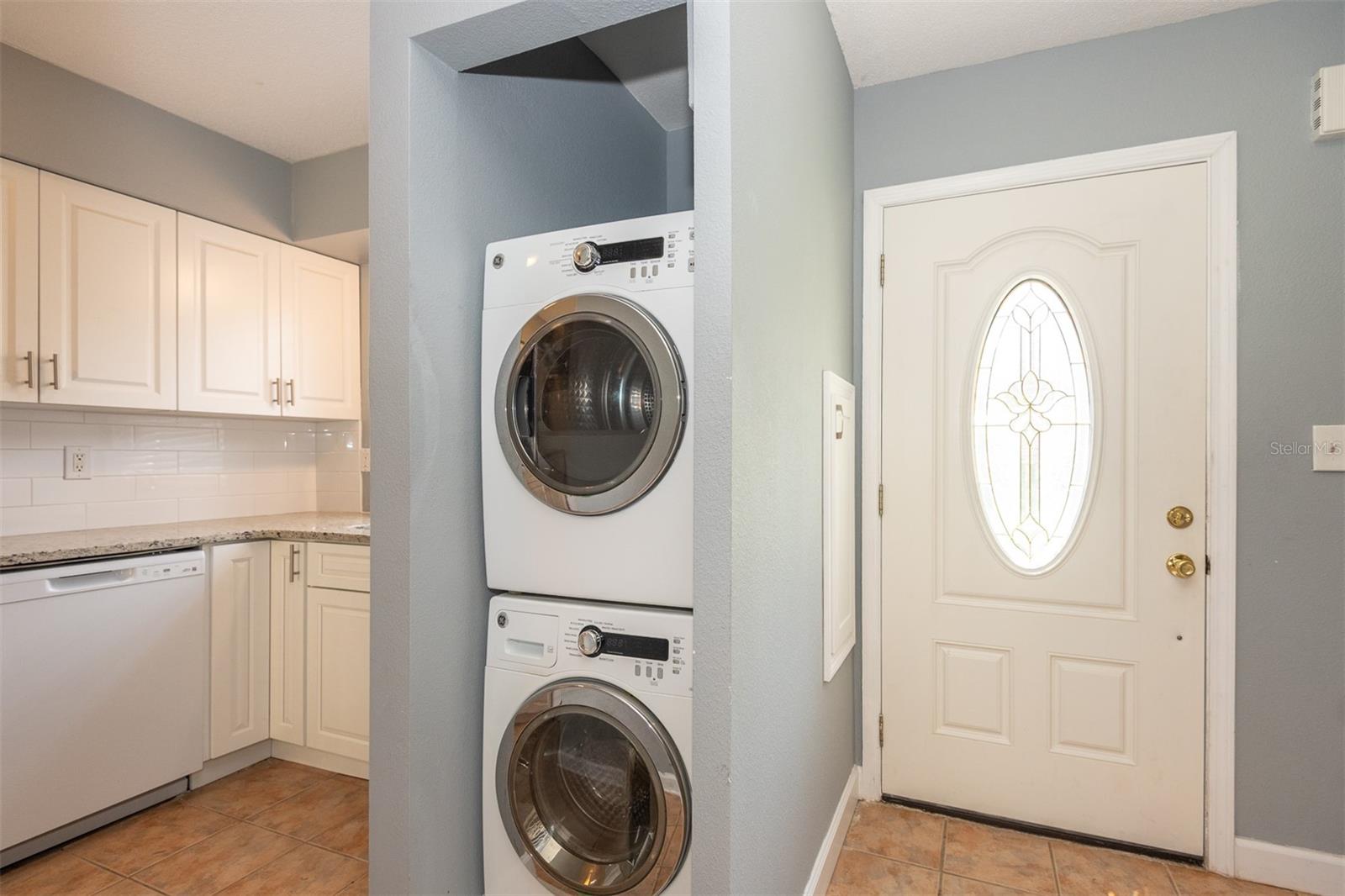 COLONIAL TWNHS CONDO APT PH 01 - Residential