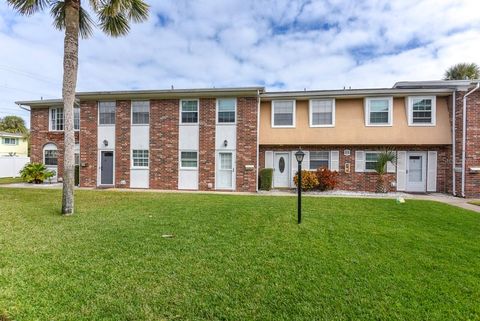 Photo of 2200 S Palmetto Avenue #B040, Daytona Beach, FL 32119 (MLS # V4945181)