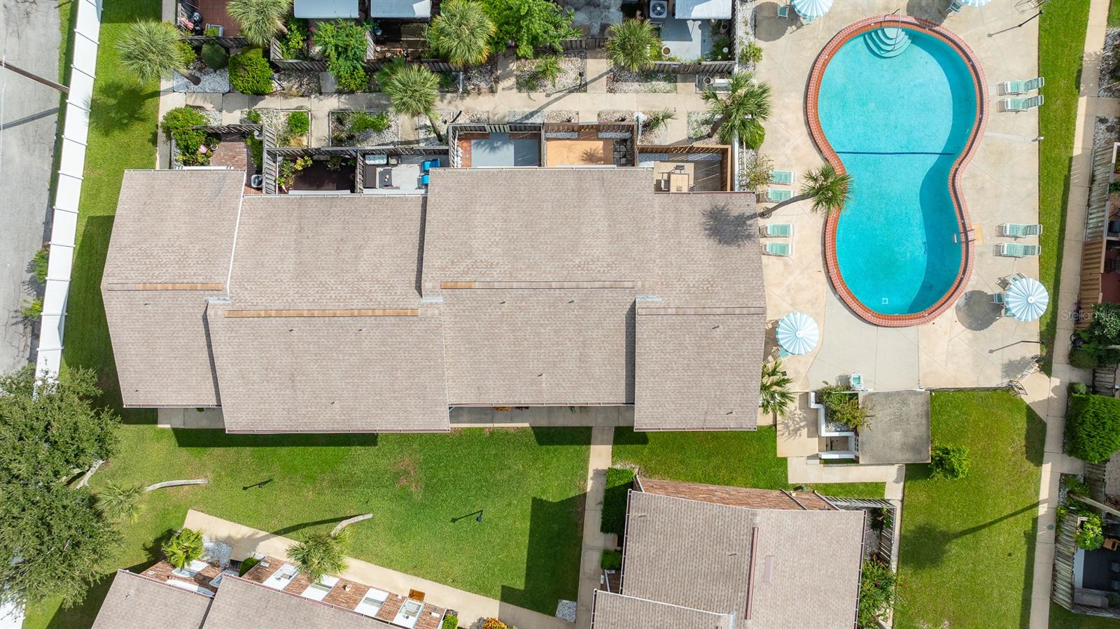 COLONIAL TWNHS CONDO APT PH 01 - Residential