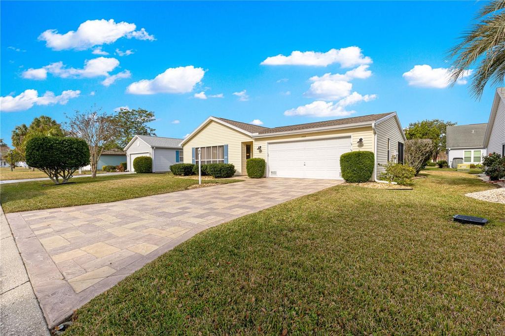 Photo of 1405 Madrigal Lane, Lady Lake, FL 32159 (MLS # G5107310)