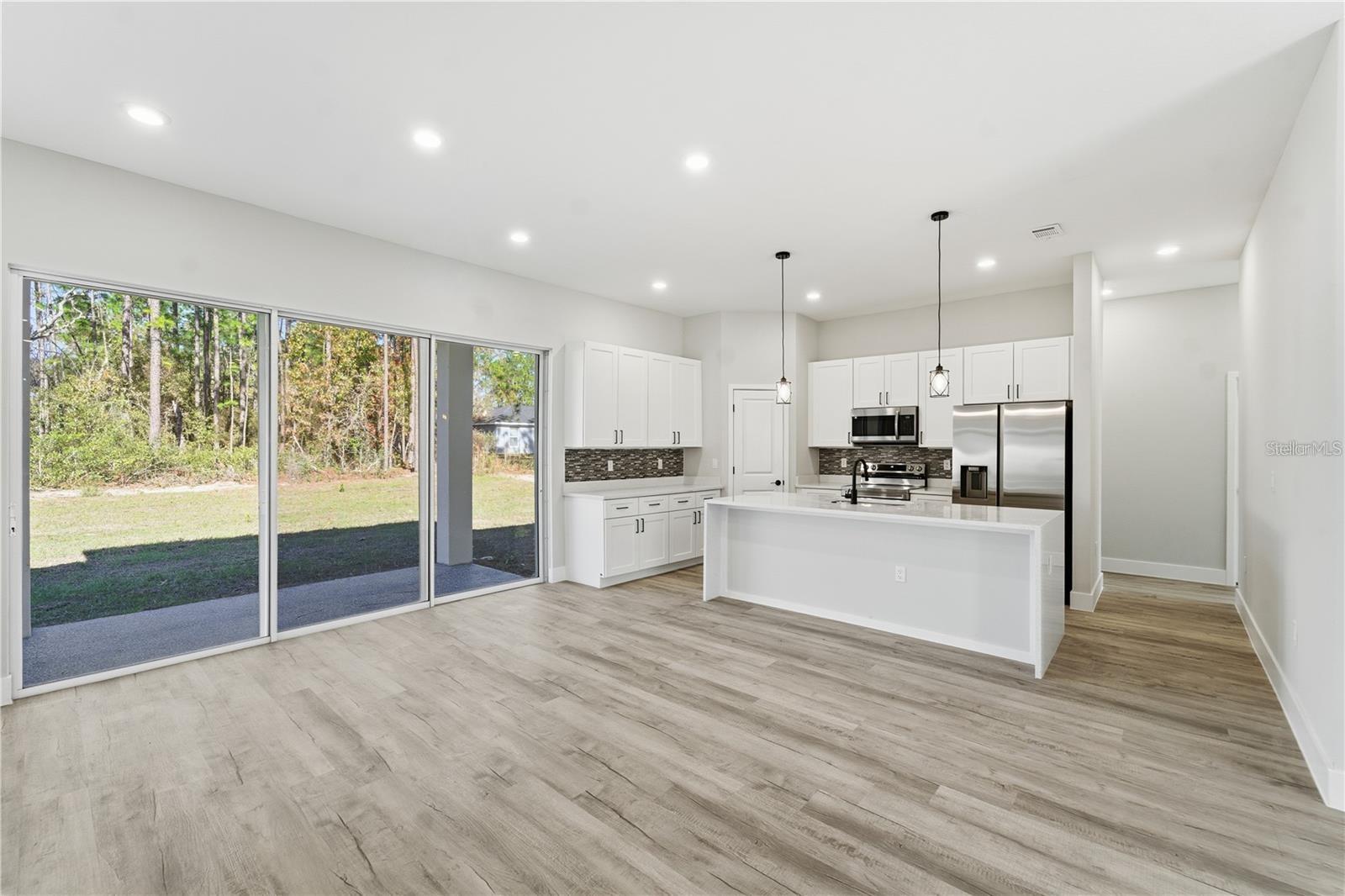 MARION OAKS UN 10 - Residential Lease