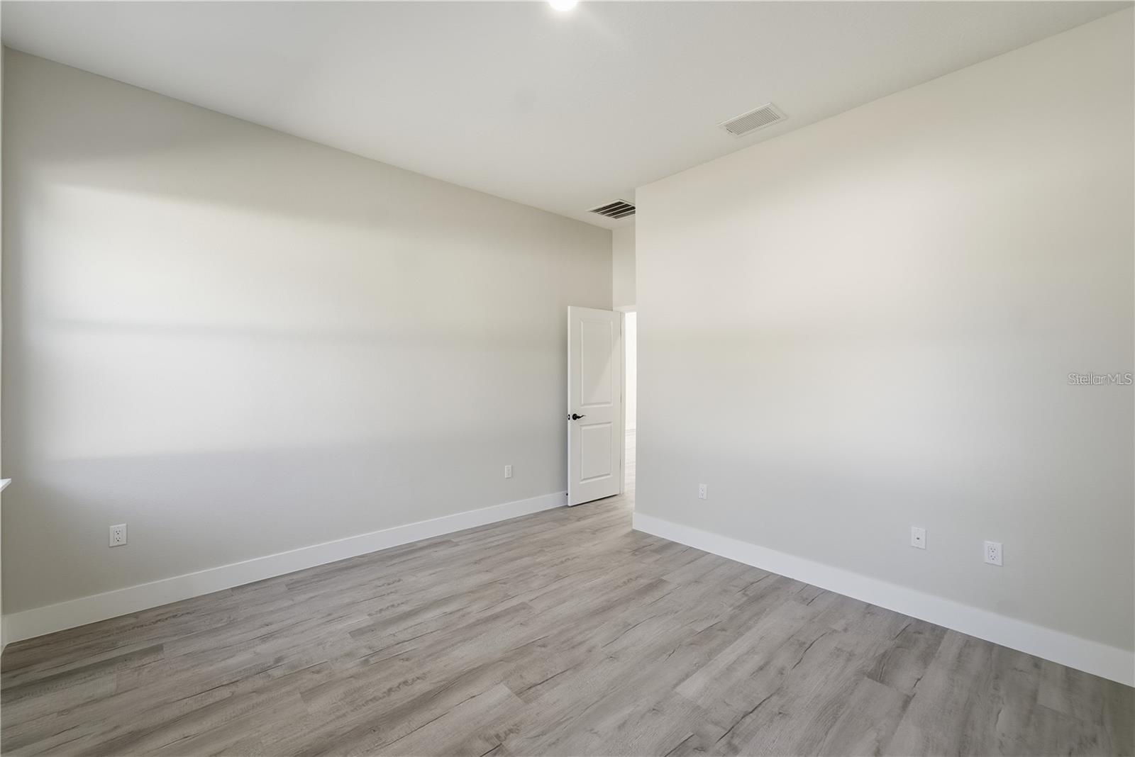 MARION OAKS UN 10 - Residential Lease