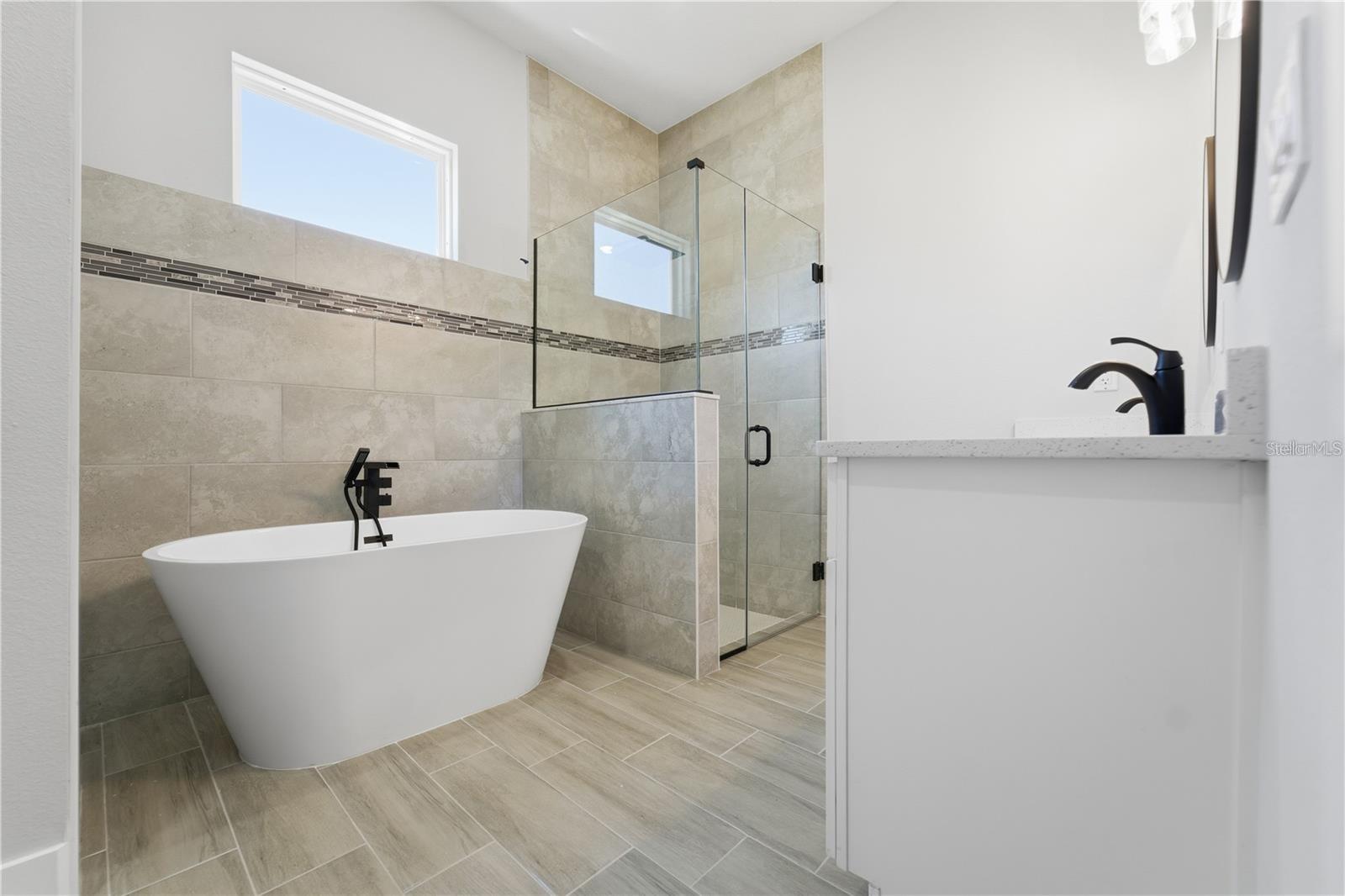 MARION OAKS UN 10 - Residential Lease