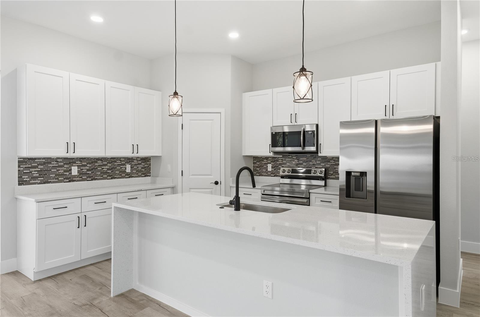 MARION OAKS UN 10 - Residential Lease