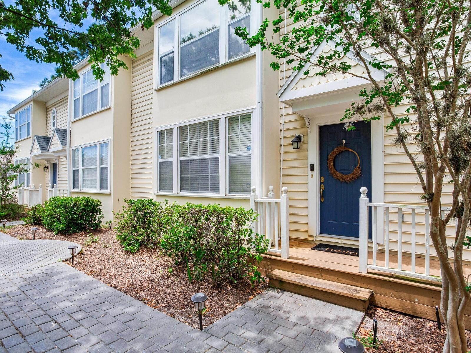 View TAMPA, FL 33609 townhome