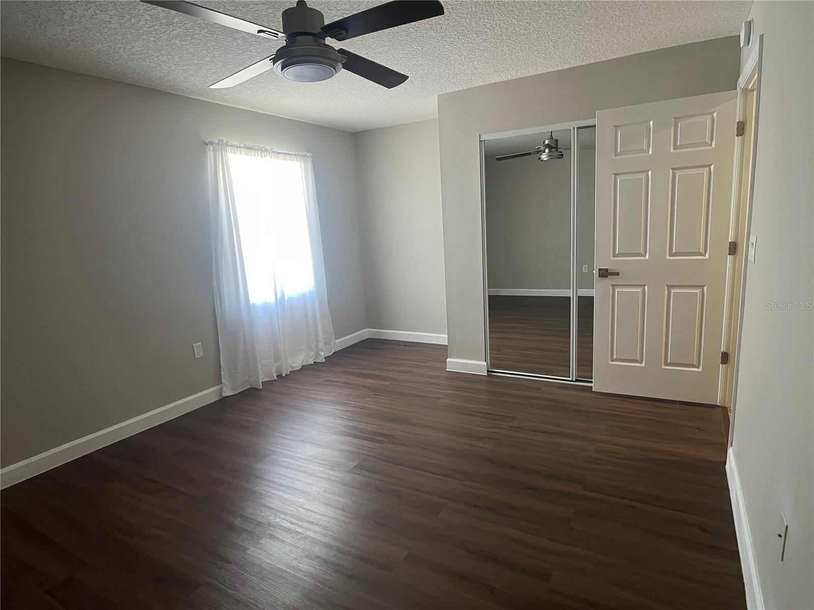 LEESBURG ROYAL OAK ESTATES - Residential