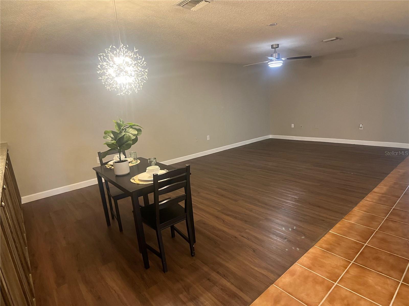 LEESBURG ROYAL OAK ESTATES - Residential