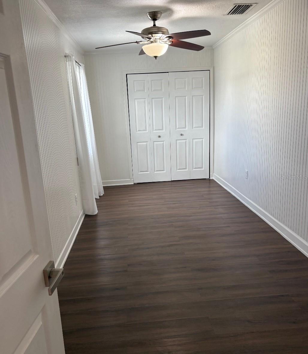 LEESBURG ROYAL OAK ESTATES - Residential